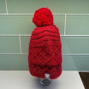 Descente Red Knit Pom-Pom hat